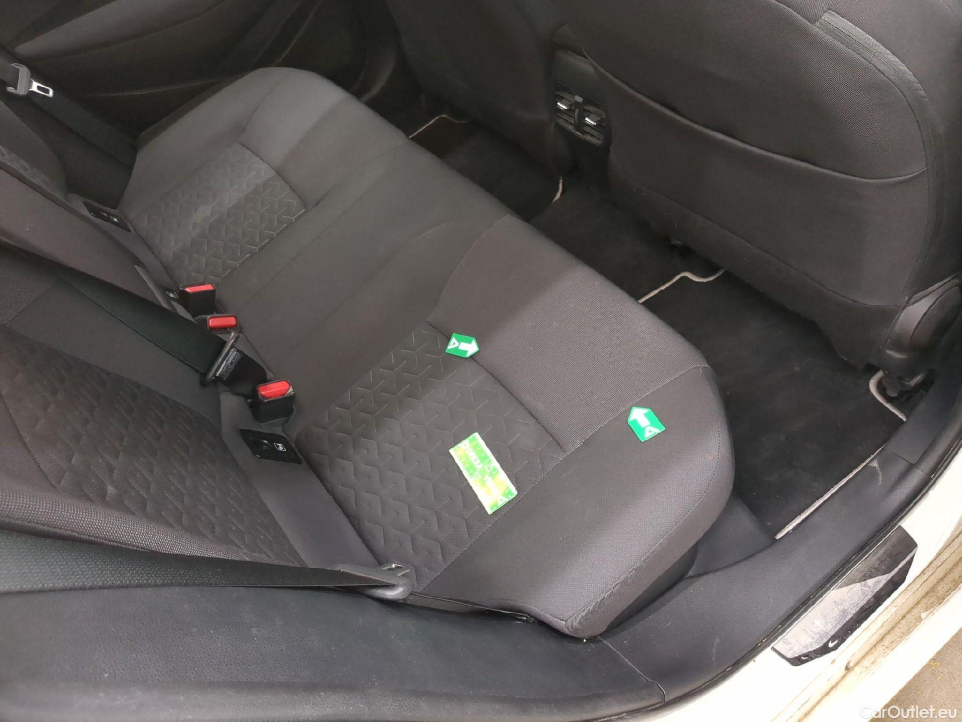  Toyota  Corolla TOYOTA  Touring Sports / 2018 / 5P / Break Hybride 122h Dynamic Business Stage Acad #8