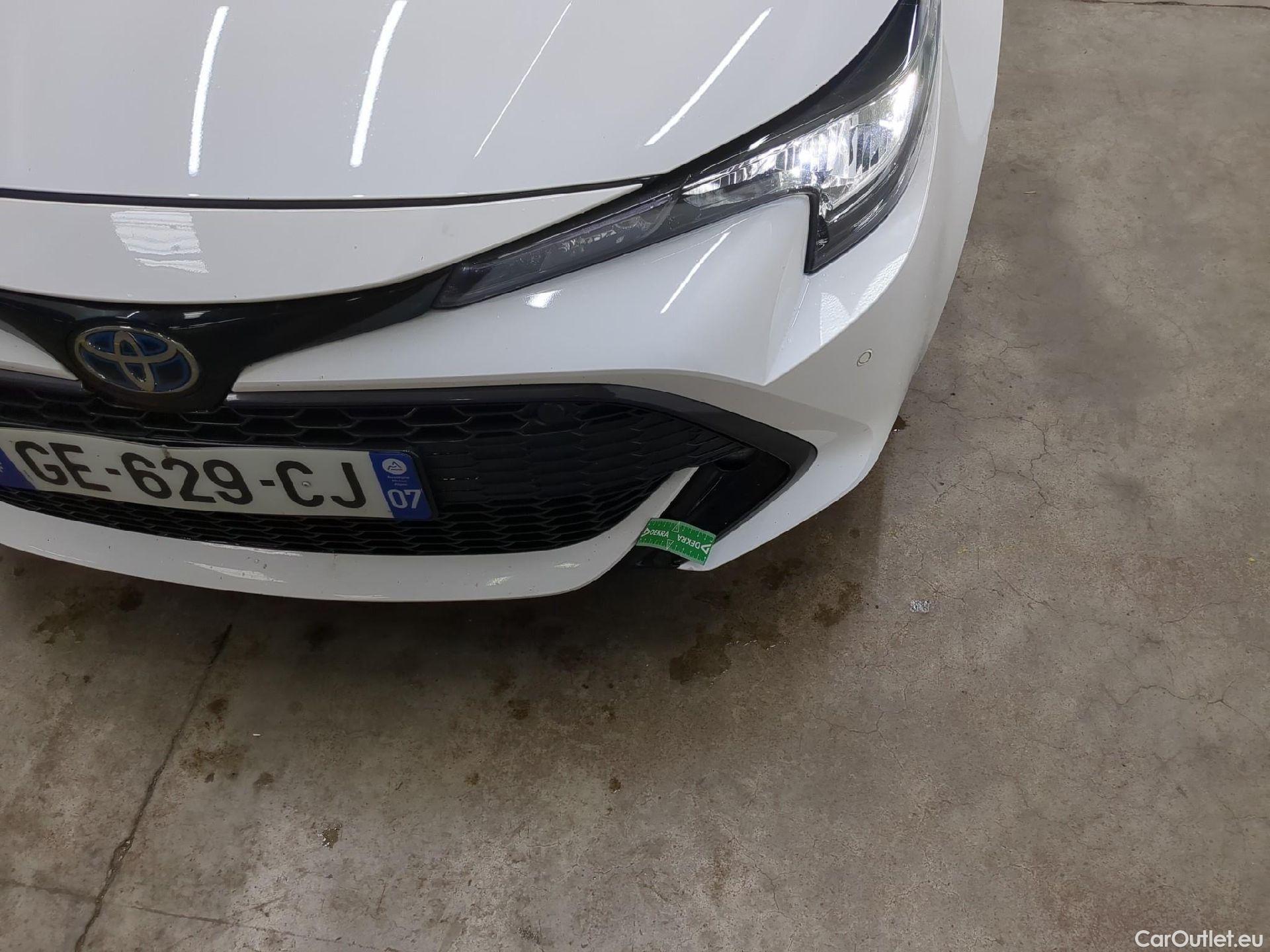  Toyota  Corolla TOYOTA  Touring Sports / 2018 / 5P / Break Hybride 122h Dynamic Business Stage Acad #16