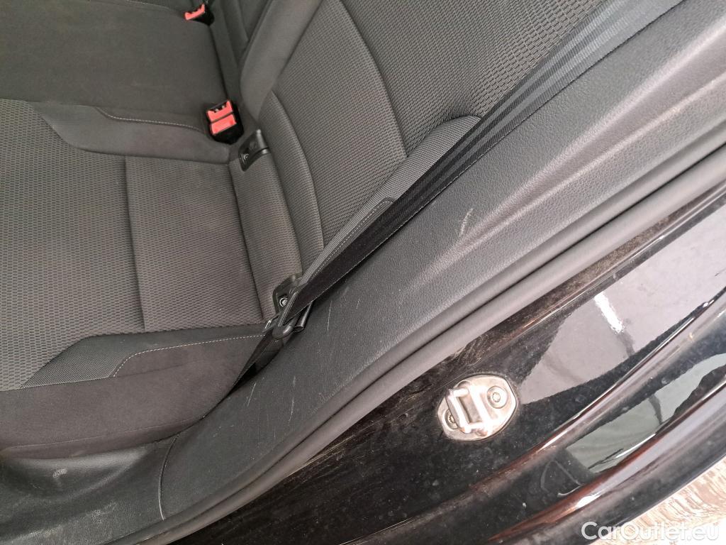  Volkswagen  Golf  VOLKSWAGEN 5p Berline 1.4 TSI 125 BVM6 Confort Business BMT #46