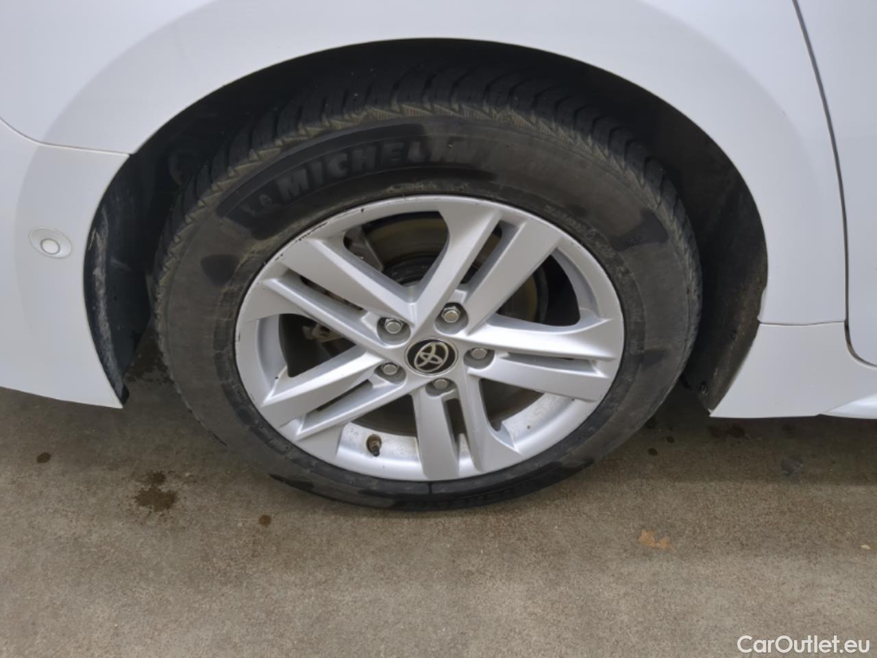  Toyota  Corolla TOYOTA  Touring Sports / 2018 / 5P / Break Hybride 122h Dynamic Business Stage Acad #13