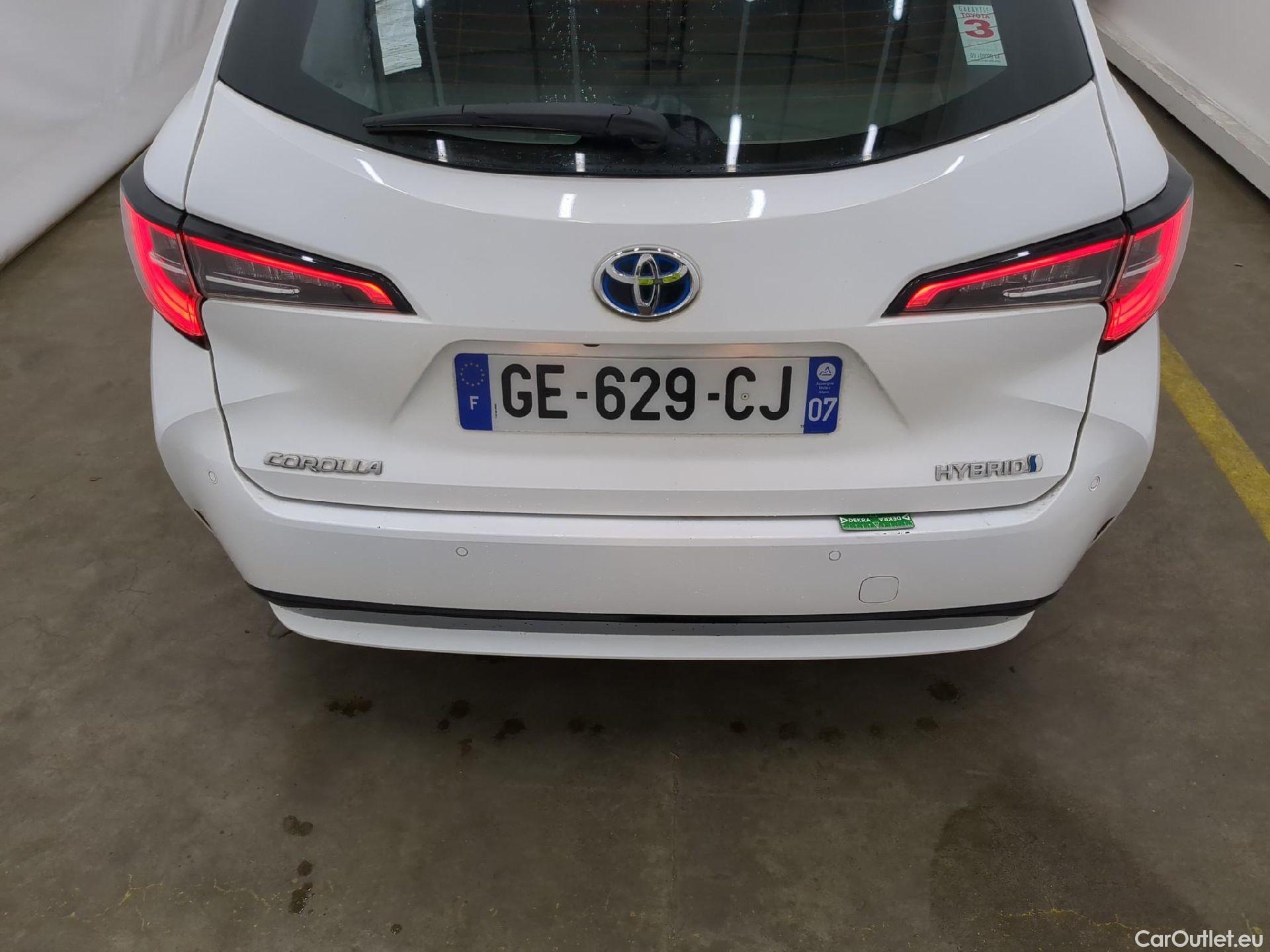  Toyota  Corolla TOYOTA  Touring Sports / 2018 / 5P / Break Hybride 122h Dynamic Business Stage Acad #24