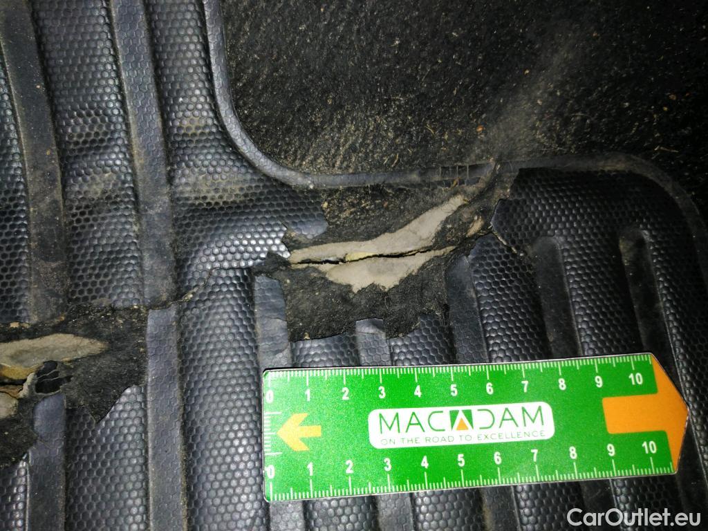  Citroen  C3  Societe Confort 1.6 BlueHDI 75CV BVM5 E6 #3