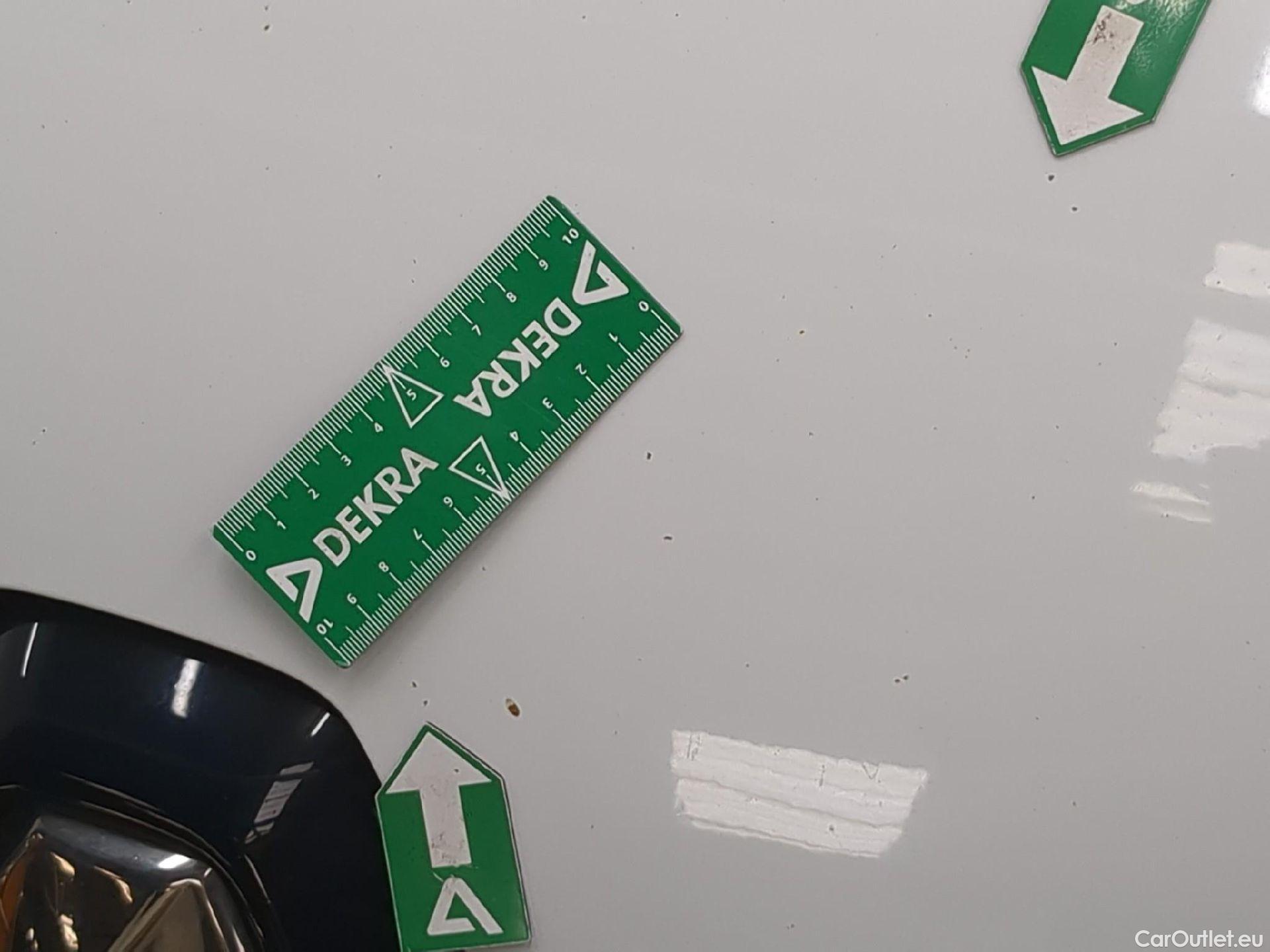  Renault  Clio RENAULT  Société VU 5p Berline Air Medianav dCi 90 #24