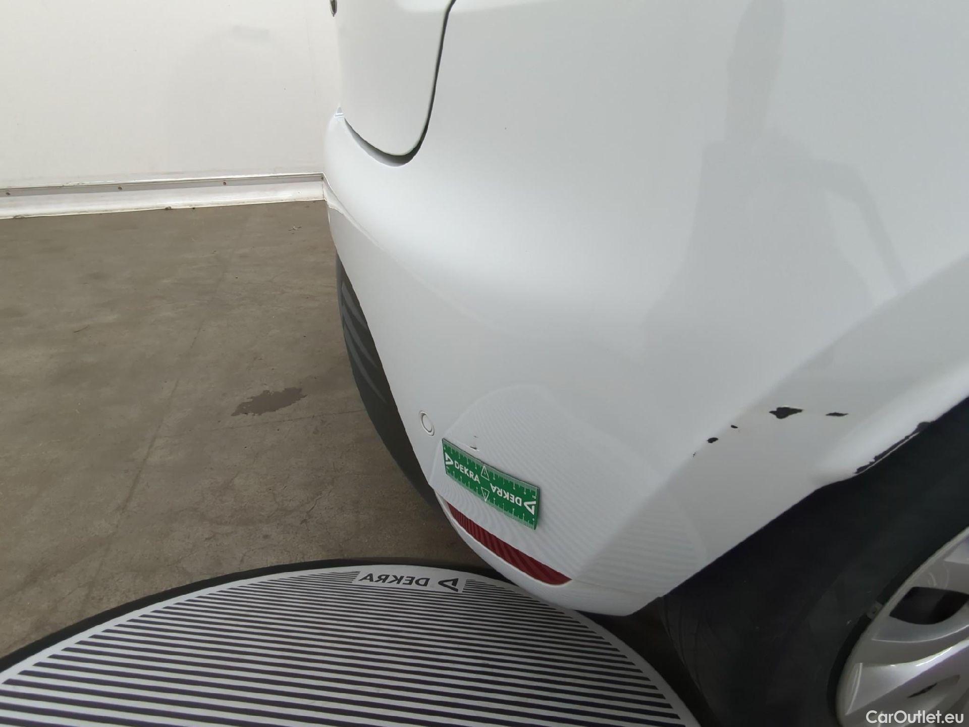  Renault  Clio RENAULT  Société VU 5p Berline Air Medianav dCi 90 #29