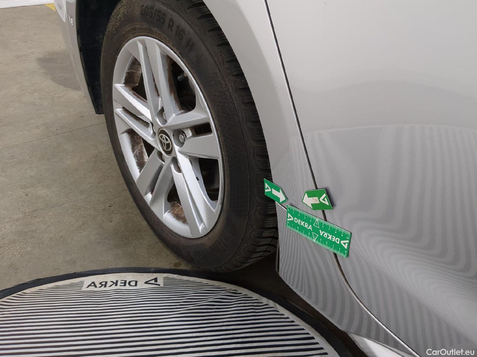 Toyota  Corolla  Touring Sports / 2018 / 5P / Break Hybride 122h Dynamic Business Stage Acad  / TRANSFO VP/VF #40