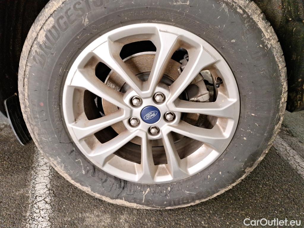  Ford  Kuga FORD  / 2019 / 5P / SUV 2.5 190 hybrid Flexifuel Pshift Titanium #15