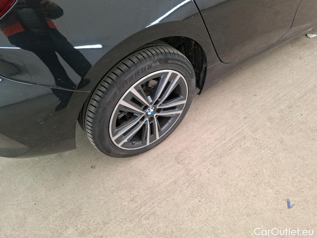 Bmw  Serie 1 BMW Série 1 / 2019 / 5P / Berline 116i Business Design #9