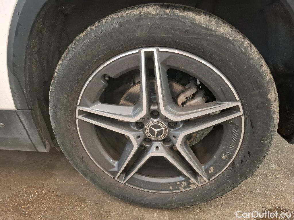  Mercedes  GLA MERCEDES-BENZ  / 2020 / 5P / SUV 2.0  200 D AMG LINE DCT #9