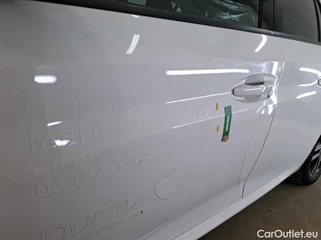  Peugeot  208  Allure Business 1.2 PureTech 100CV BVM6 E6d #1