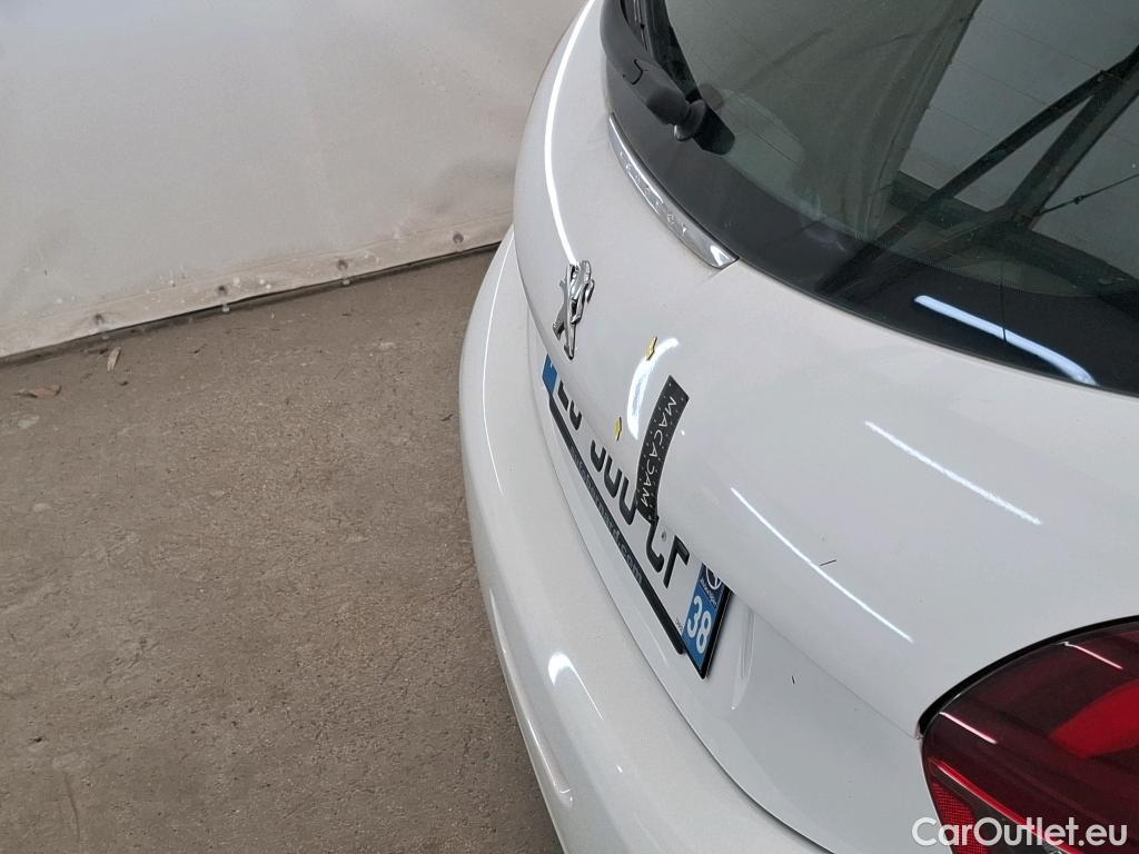  Peugeot  208 PEUGEOT  5p Berline 1 6 BlueHDi 75 Active #2