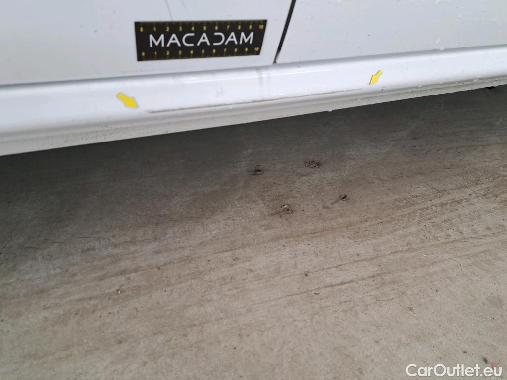  Peugeot  208  Signature 1.2 PureTech 80CV BVM5 E6dT #22