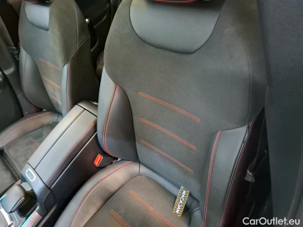  Mercedes  GLA MERCEDES-BENZ  / 2020 / 5P / SUV 2.0  200 D AMG LINE DCT #16