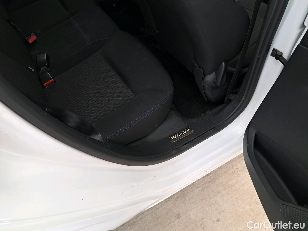  Peugeot  208  Signature 1.2 PureTech 80CV BVM5 E6dT #5