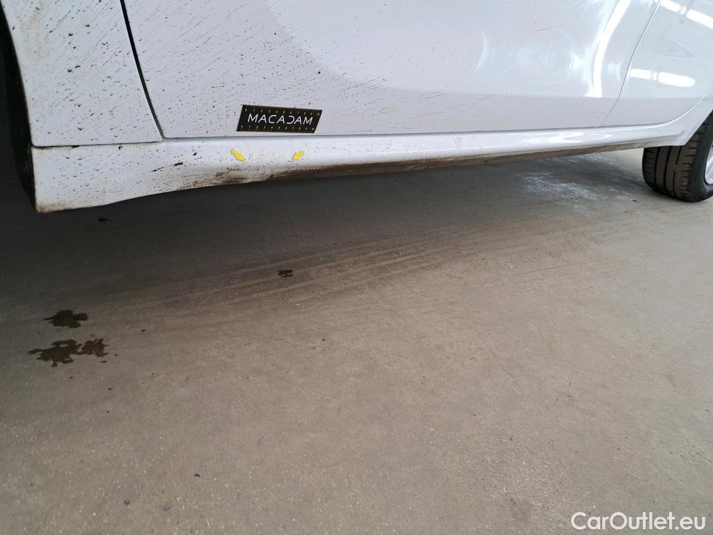 Peugeot  208  Signature 1.2 PureTech 80CV BVM5 E6dT #3