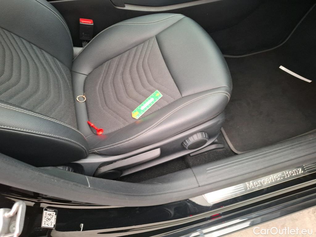  Mercedes  A-Klasse MERCEDES-BENZ Classe A Compact / 2018 / 5P / Berline A 250 e Business Line 8G-DCT #15