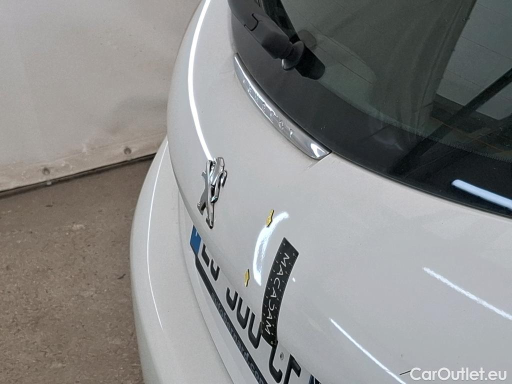  Peugeot  208 PEUGEOT  5p Berline 1 6 BlueHDi 75 Active #5