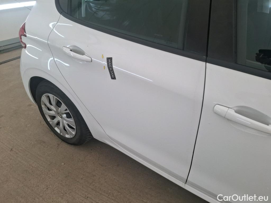  Peugeot  208 PEUGEOT  5p Berline 1 6 BlueHDi 75 Active #32