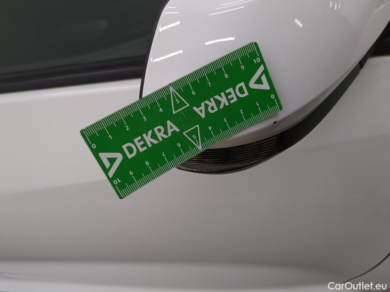  Toyota  Yaris TOYOTA  Hybride / 2019 / 5P / Berline Hybride 116h Dynamic Business Beyond Zer #2