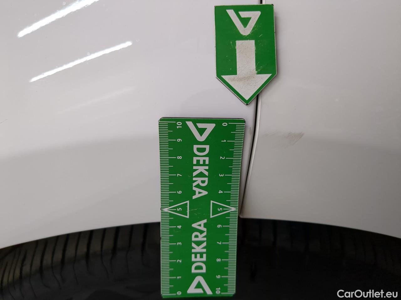  Toyota  Yaris TOYOTA  Hybride / 2019 / 5P / Berline Hybride 116h Dynamic Business Beyond Zer #4