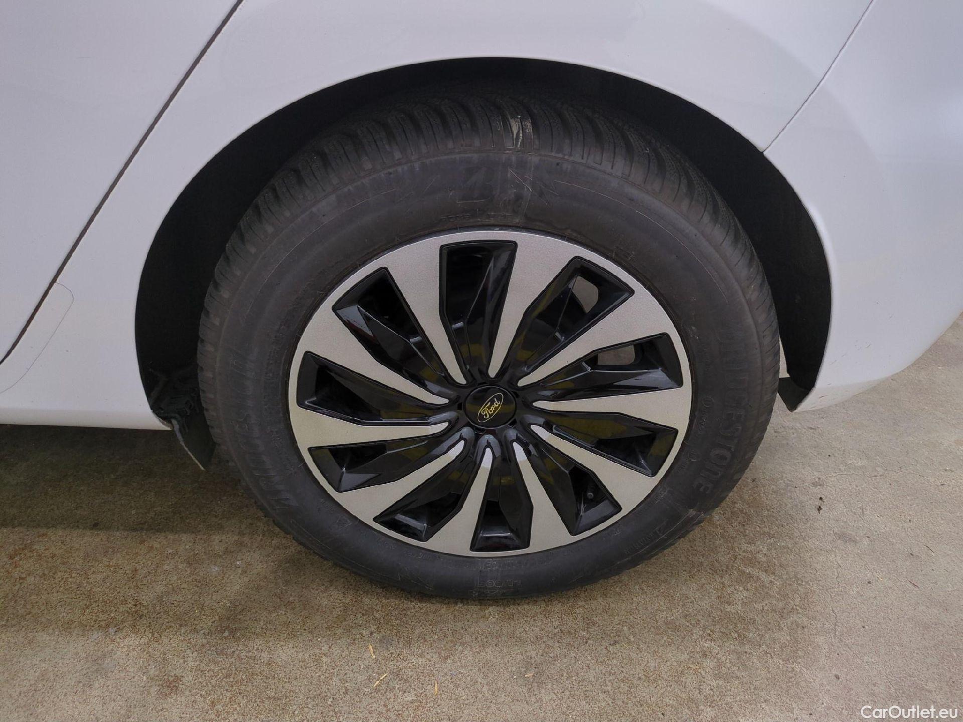  Ford  Fiesta  Titanium 1.0 EcoBoost #8