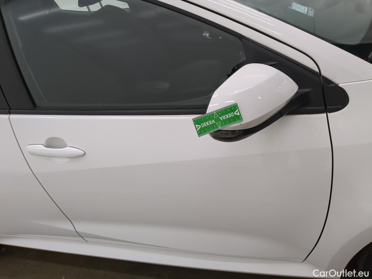  Toyota  Yaris TOYOTA  Hybride / 2019 / 5P / Berline Hybride 116h Dynamic Business Beyond Zer #1