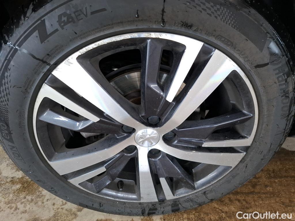  Peugeot  5008  Allure Business 1.2 PureTech 130CV BVA8 E6d #18