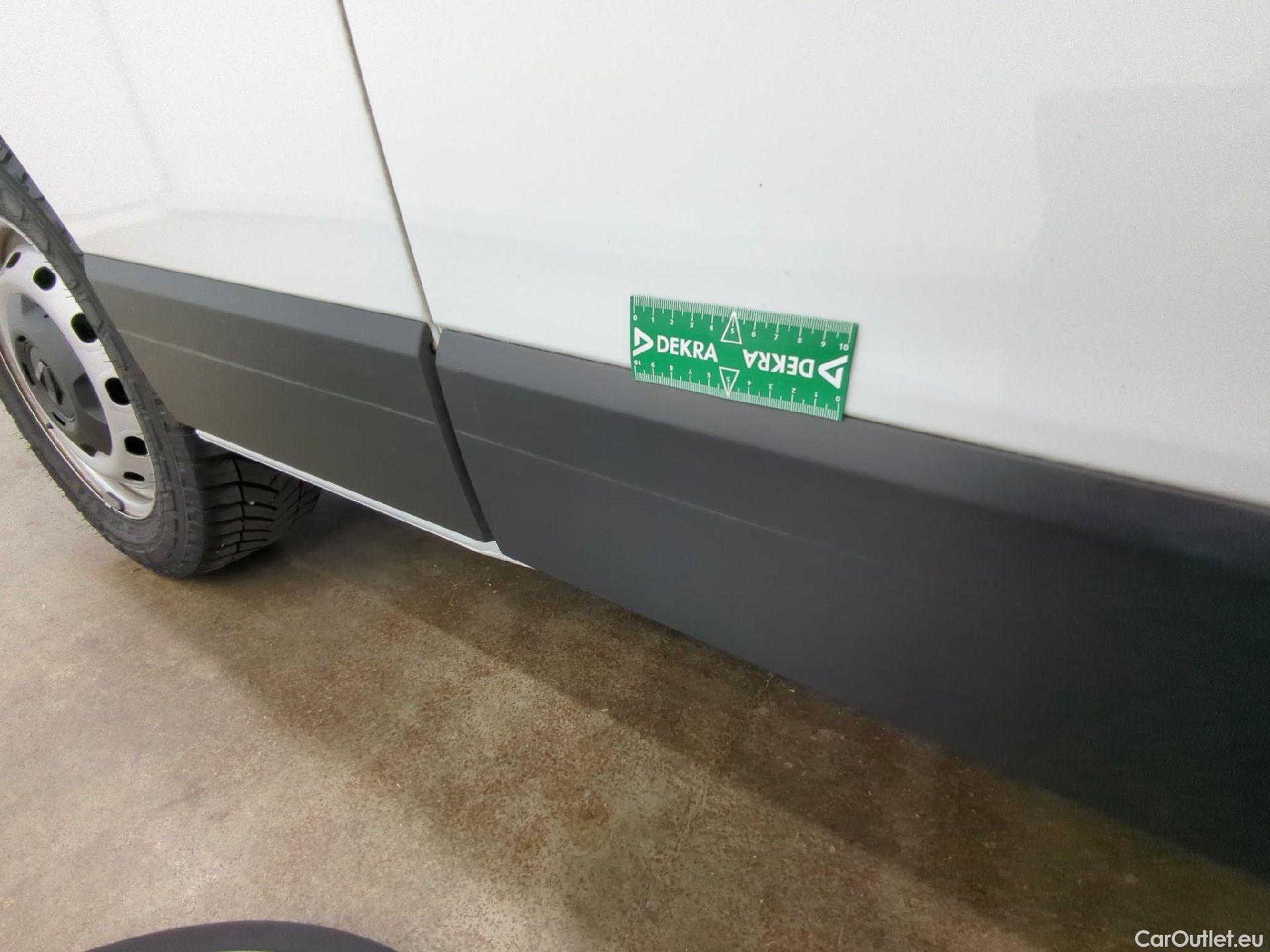  Renault  Trafic  III Fourgon L2H1 3T Confort 2.0 dCi 130CV BVM6 E6d #7