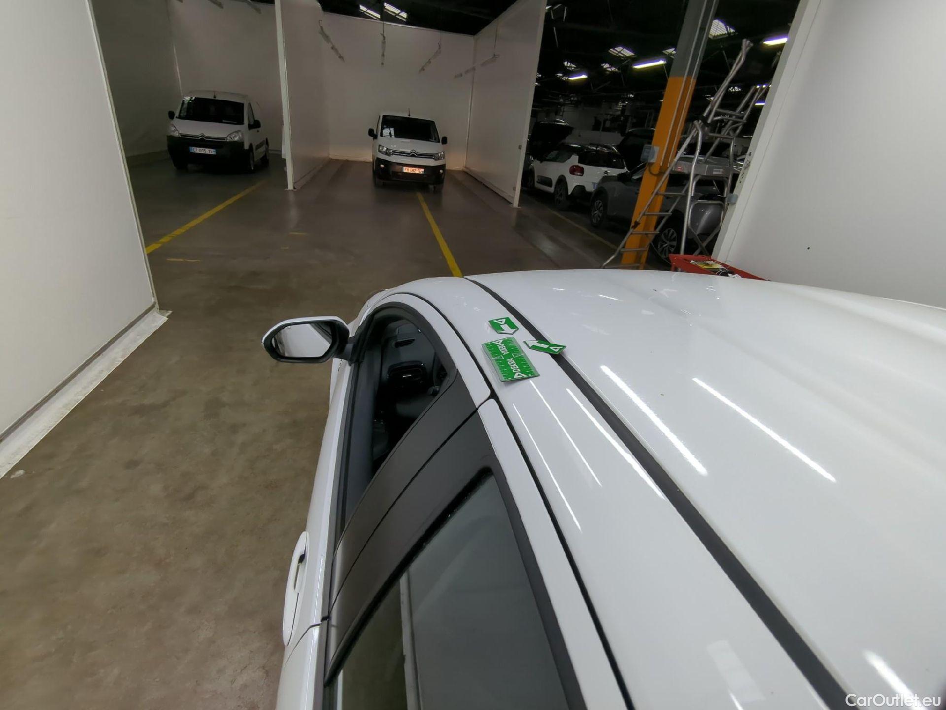  Toyota  Yaris TOYOTA  Hybride / 2019 / 5P / Berline Hybride 116h France Business Stage Acad #33