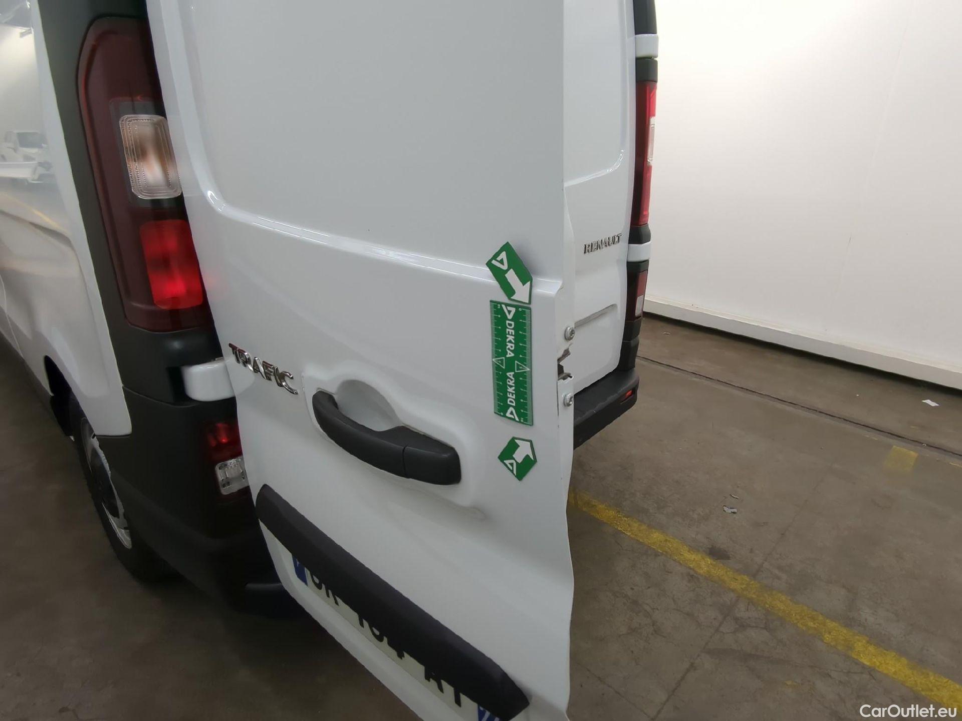  Renault  Trafic  III Fourgon L2H1 3T Confort 2.0 dCi 130CV BVM6 E6d #17