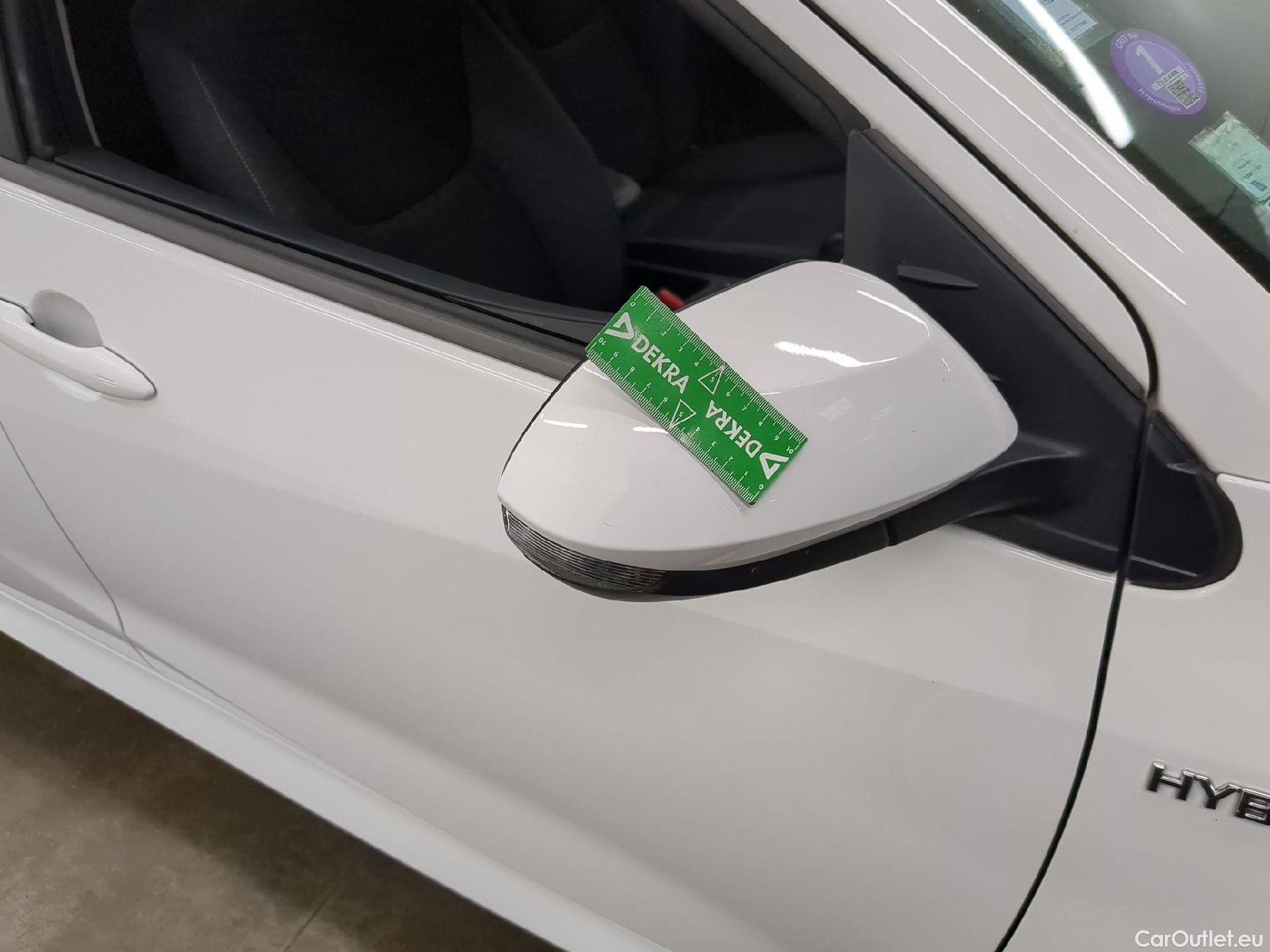  Toyota  Yaris TOYOTA  Hybride / 2019 / 5P / Berline Hybride 116h France Business Stage Acad #6
