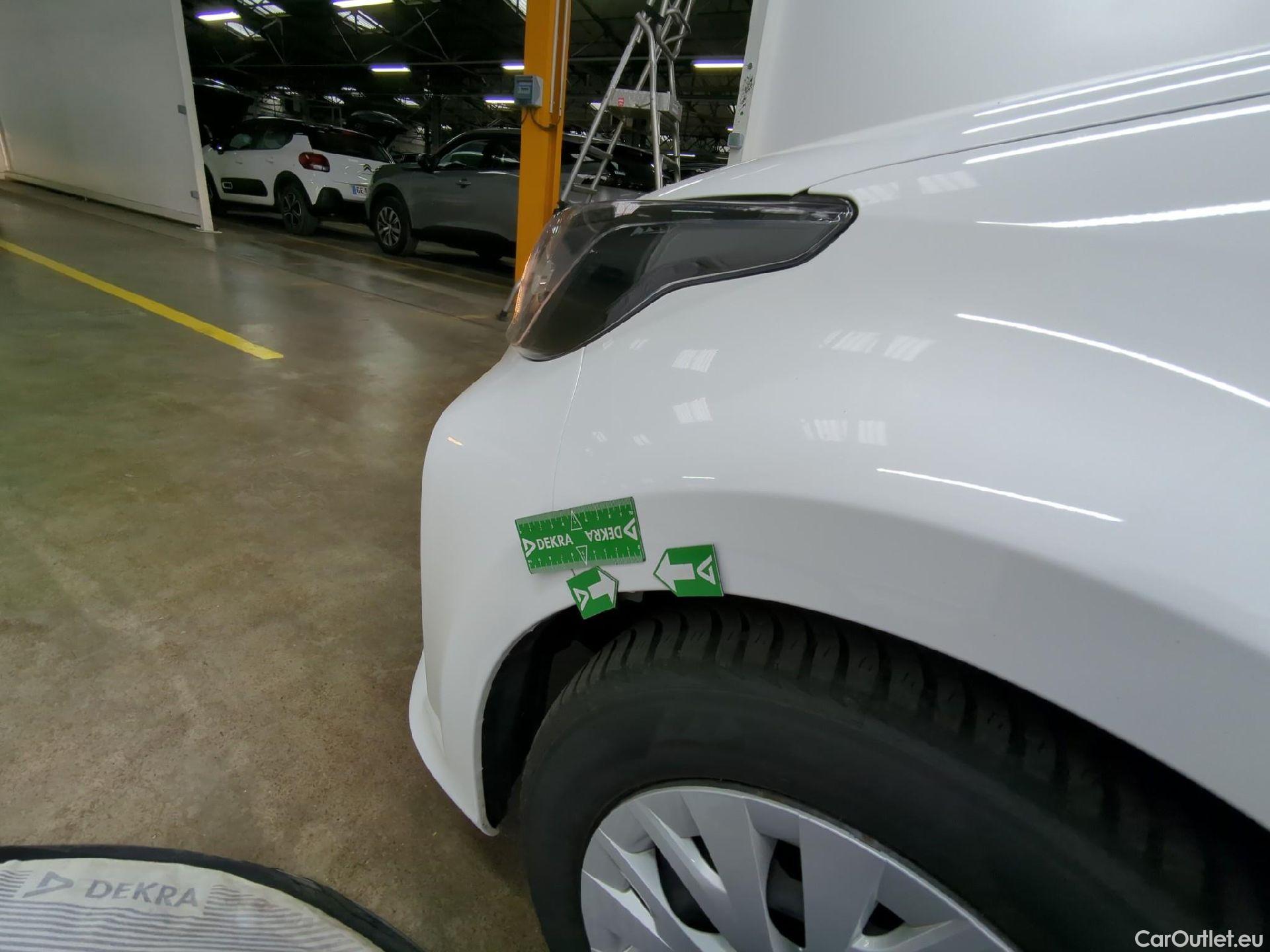  Toyota  Yaris TOYOTA  Hybride / 2019 / 5P / Berline Hybride 116h France Business Stage Acad #17