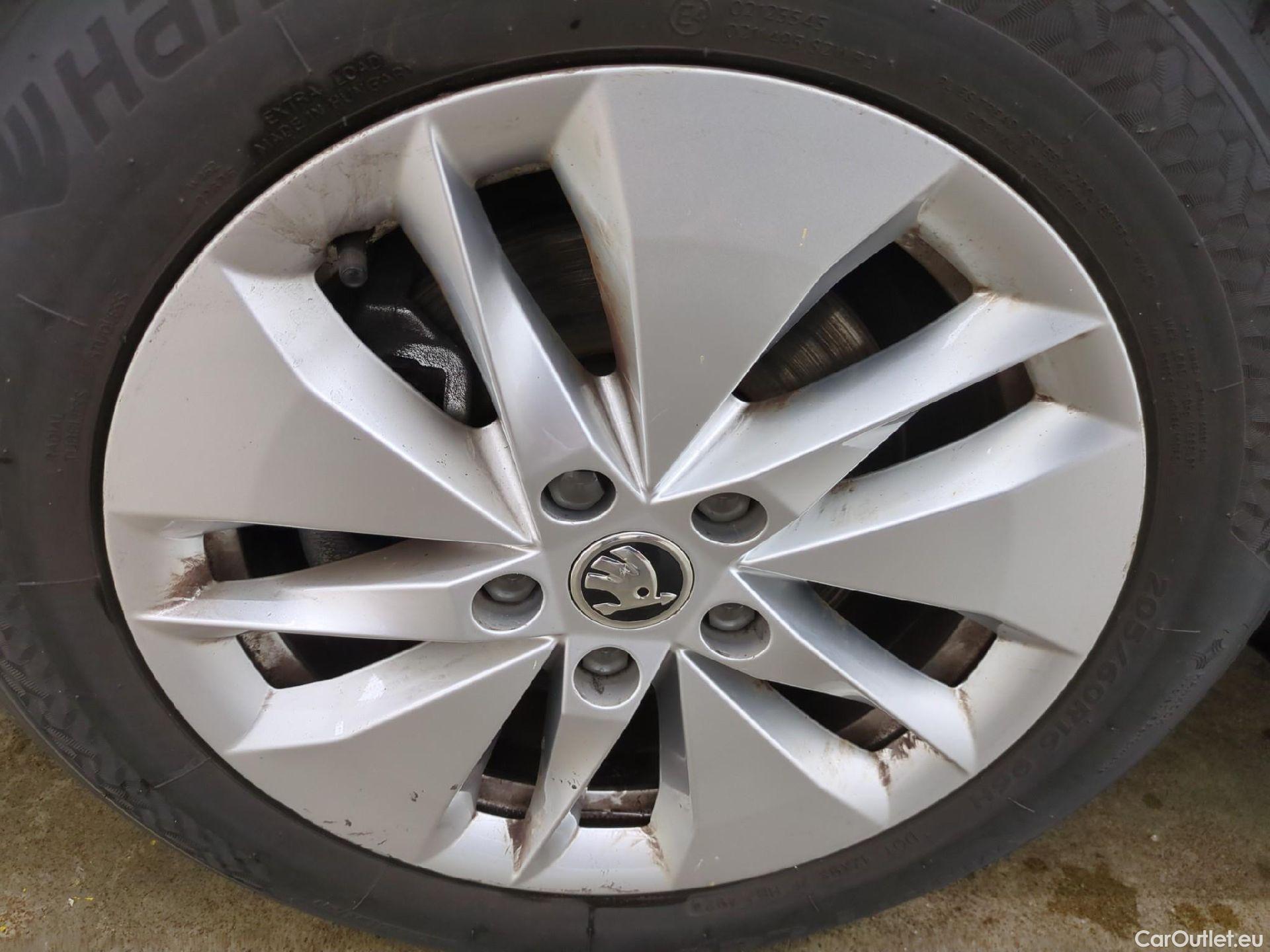 Skoda  Octavia  Berline Business 2.0 TDI 115CV BVM6 E6d #7