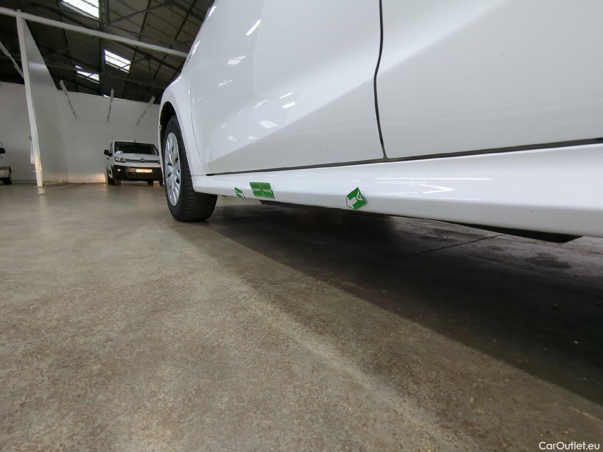  Toyota  Yaris TOYOTA  Hybride / 2019 / 5P / Berline Hybride 116h France Business Stage Acad #21