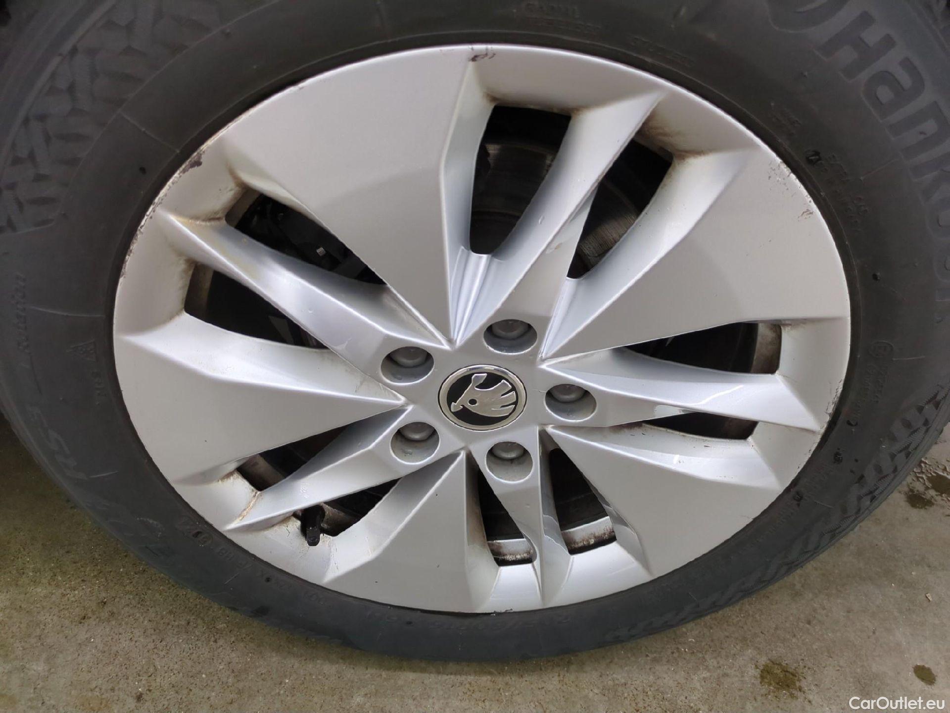  Skoda  Octavia  Berline Business 2.0 TDI 115CV BVM6 E6d #11