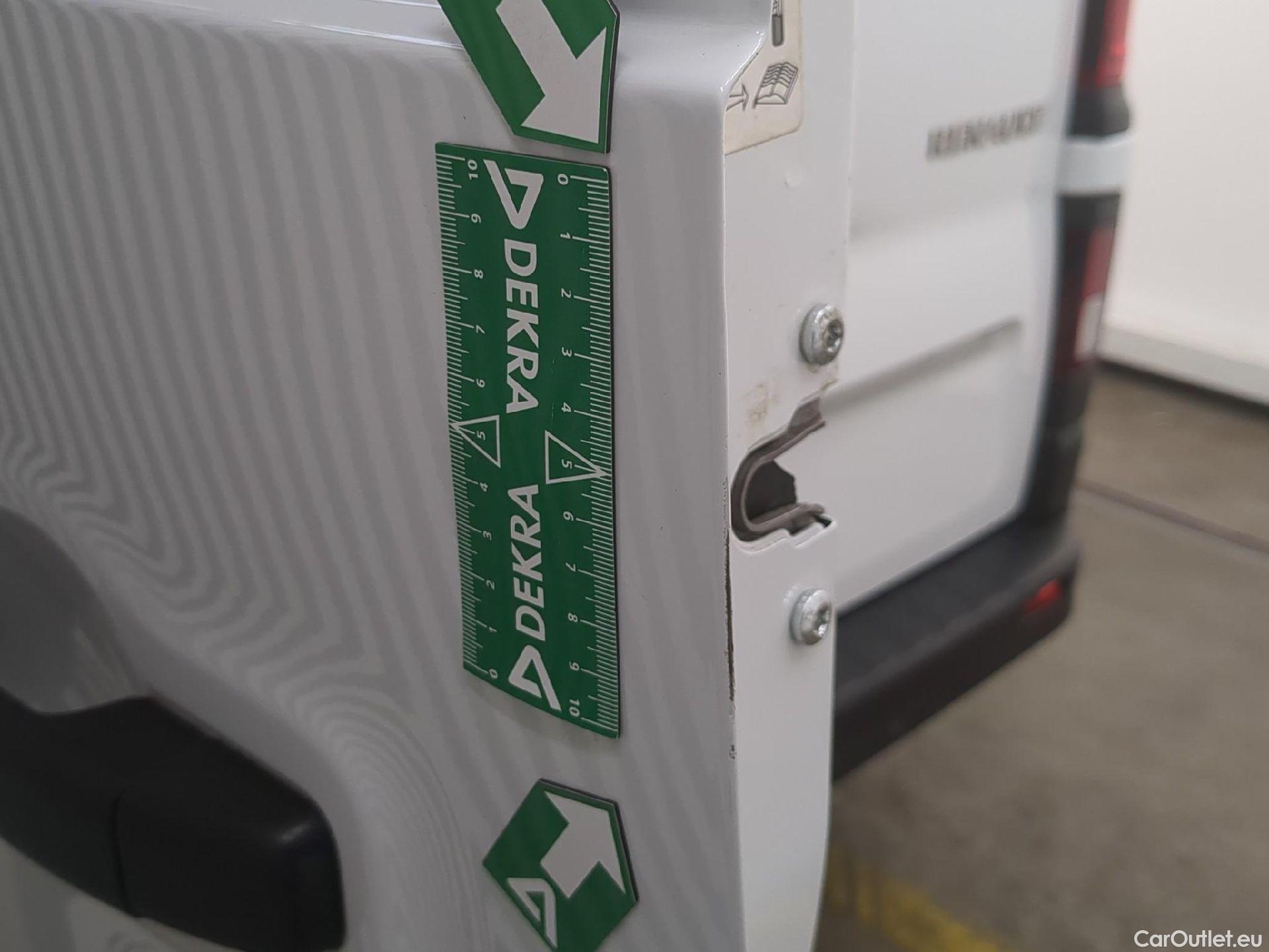  Renault  Trafic  III Fourgon L2H1 3T Confort 2.0 dCi 130CV BVM6 E6d #18