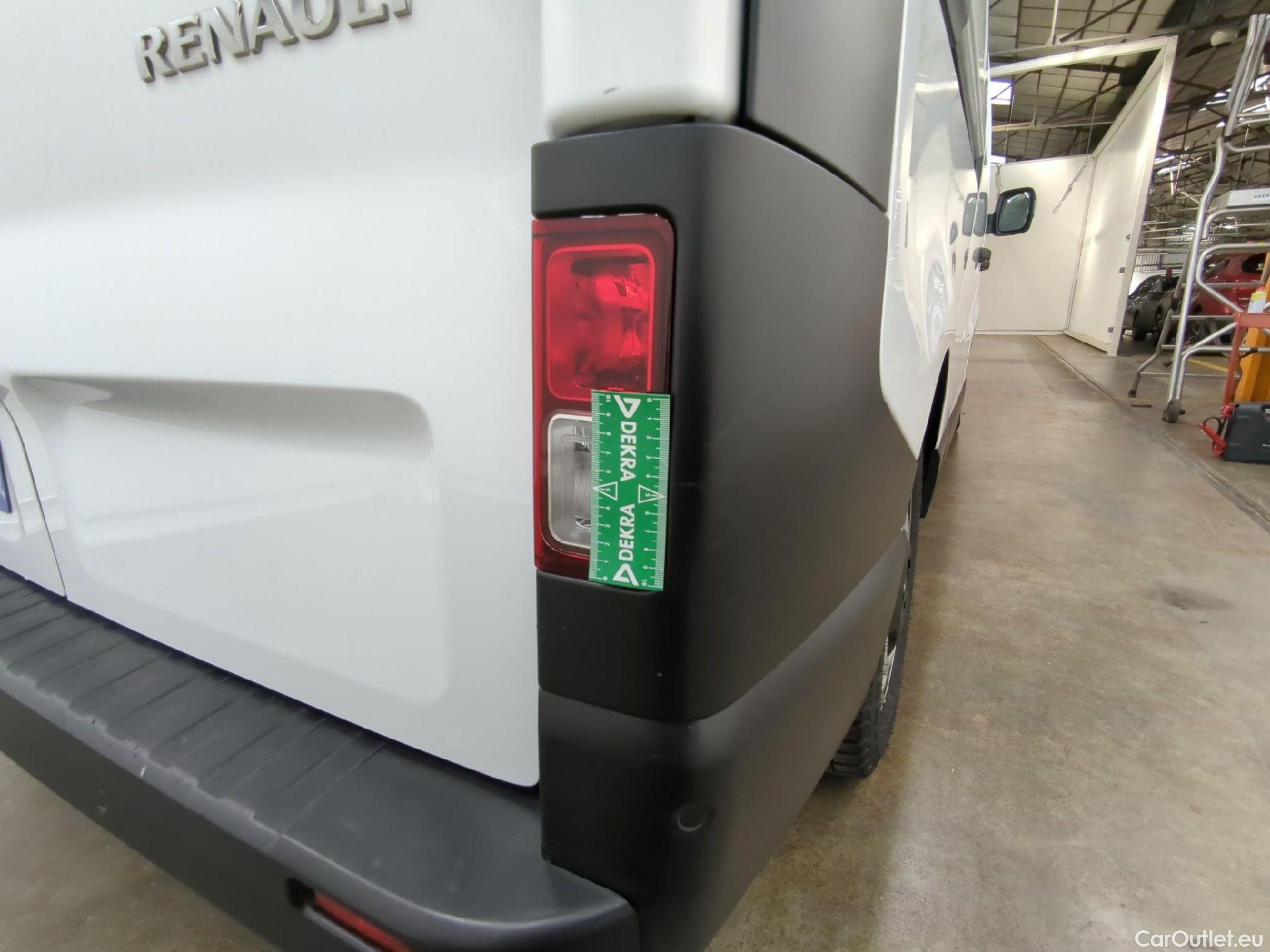  Renault  Trafic  III Fourgon L2H1 3T Confort 2.0 dCi 130CV BVM6 E6d #22