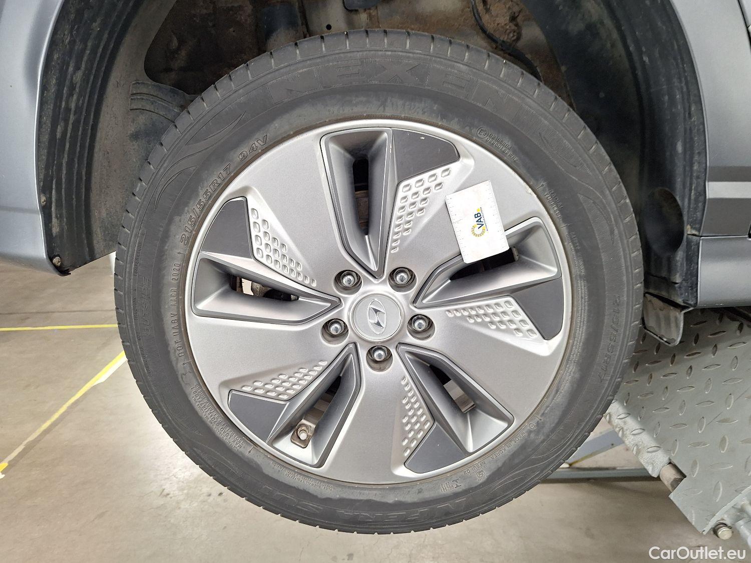  Hyundai  Konna Hyundai, Kona '17, Hyundai Kona Electric Sky 64kWh 5d #1