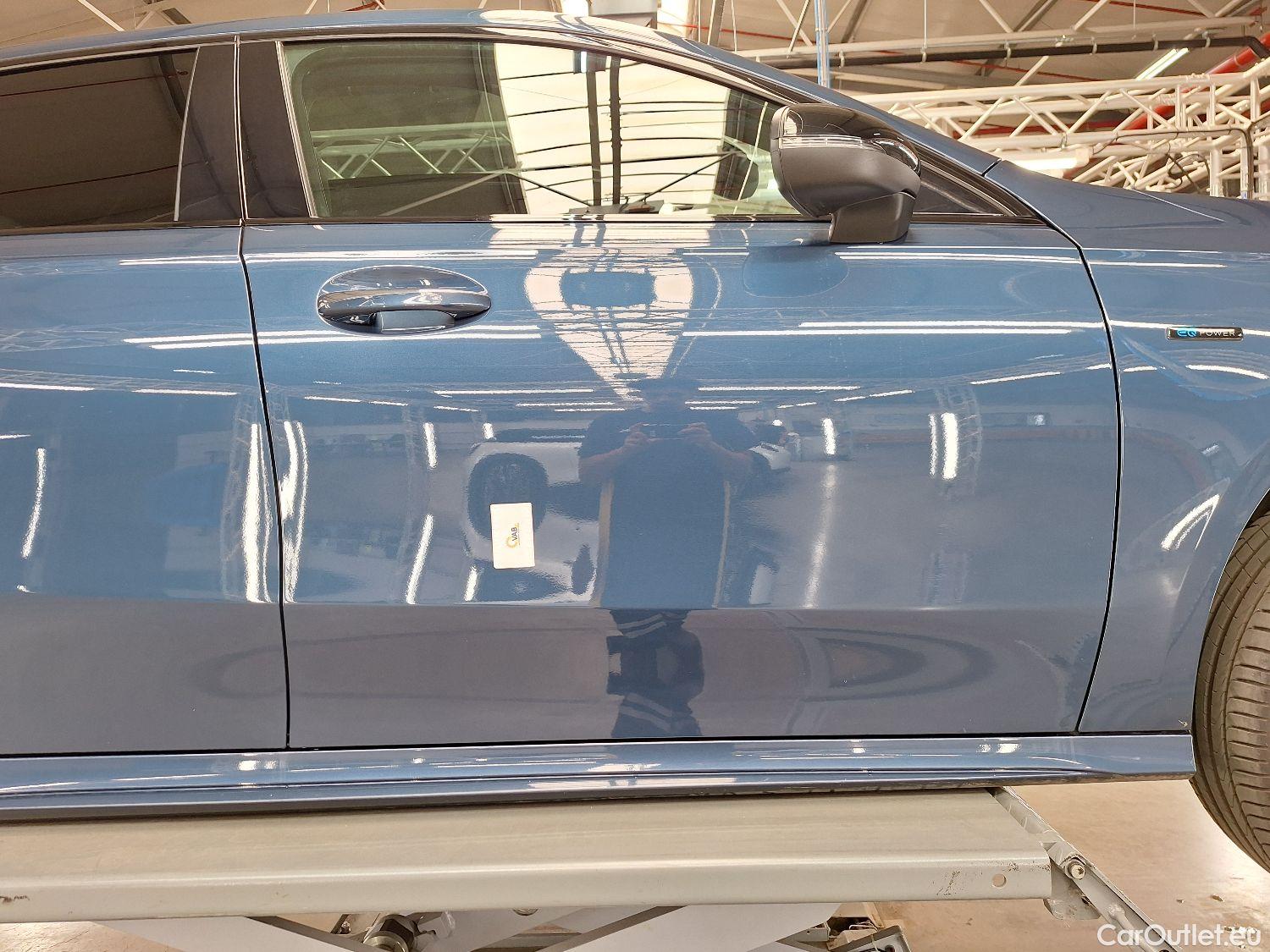  Mercedes  A-Klasse Mercedes, A-Class Berline '18, Mercedes-Benz  Limousine A 250e Business S #12