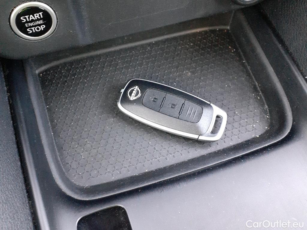  Land Rover  Discovery NISSAN QASHQAI / 2021 / 5P / todoterreno DIG-T 116kW (158CV) mHEV Xtronic Acenta (AC9) #2
