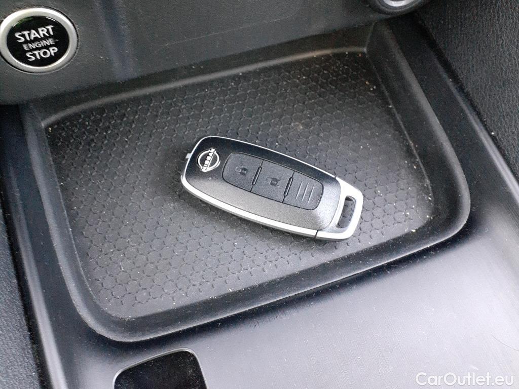  Land Rover  Discovery NISSAN QASHQAI / 2021 / 5P / todoterreno DIG-T 116kW (158CV) mHEV Xtronic Acenta (AC9) #1