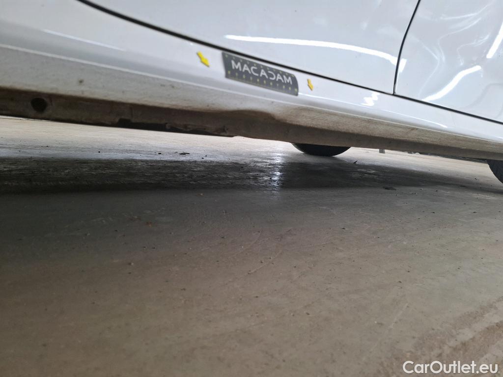 Peugeot  208  Active 1.2 PureTech 100CV BVM6 E6d #13