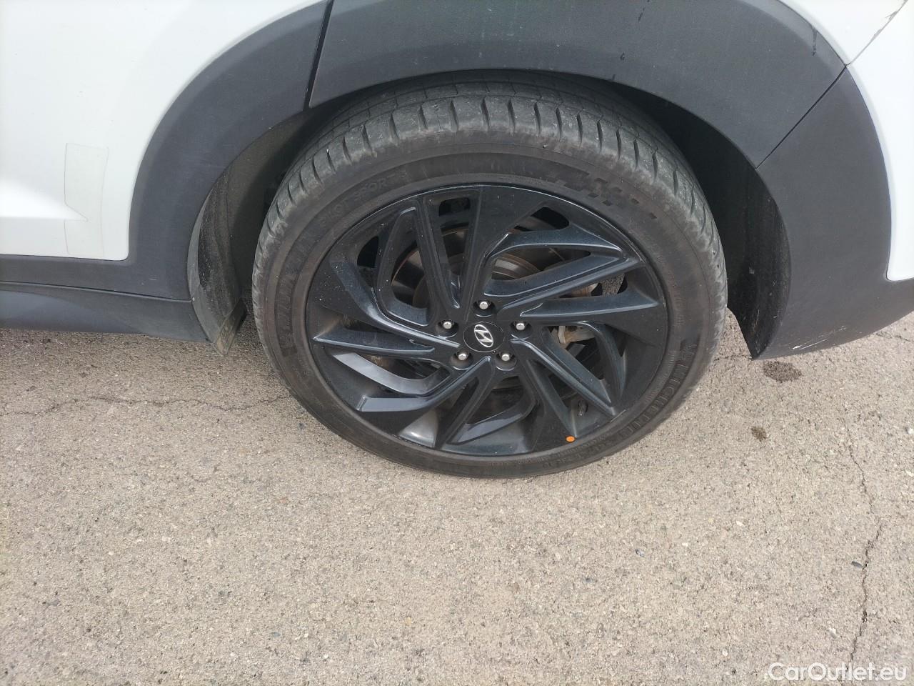 Hyundai  Tucson HYUNDAI  / 2018 / 5P / todoterreno 1.6 CRDI 100kW (136CV) 48V N-Line X 4X2 #18