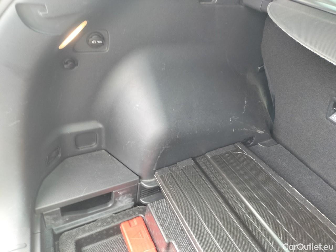  Hyundai  Tucson HYUNDAI  / 2018 / 5P / todoterreno 1.6 CRDI 100kW (136CV) 48V N-Line X 4X2 #32