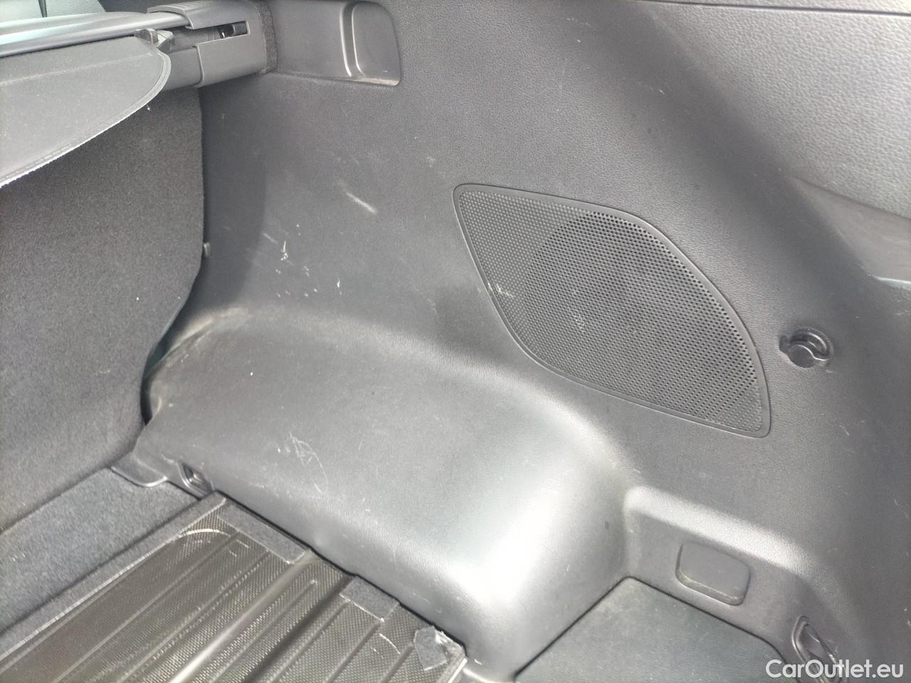  Hyundai  Tucson HYUNDAI  / 2018 / 5P / todoterreno 1.6 CRDI 100kW (136CV) 48V N-Line X 4X2 #29