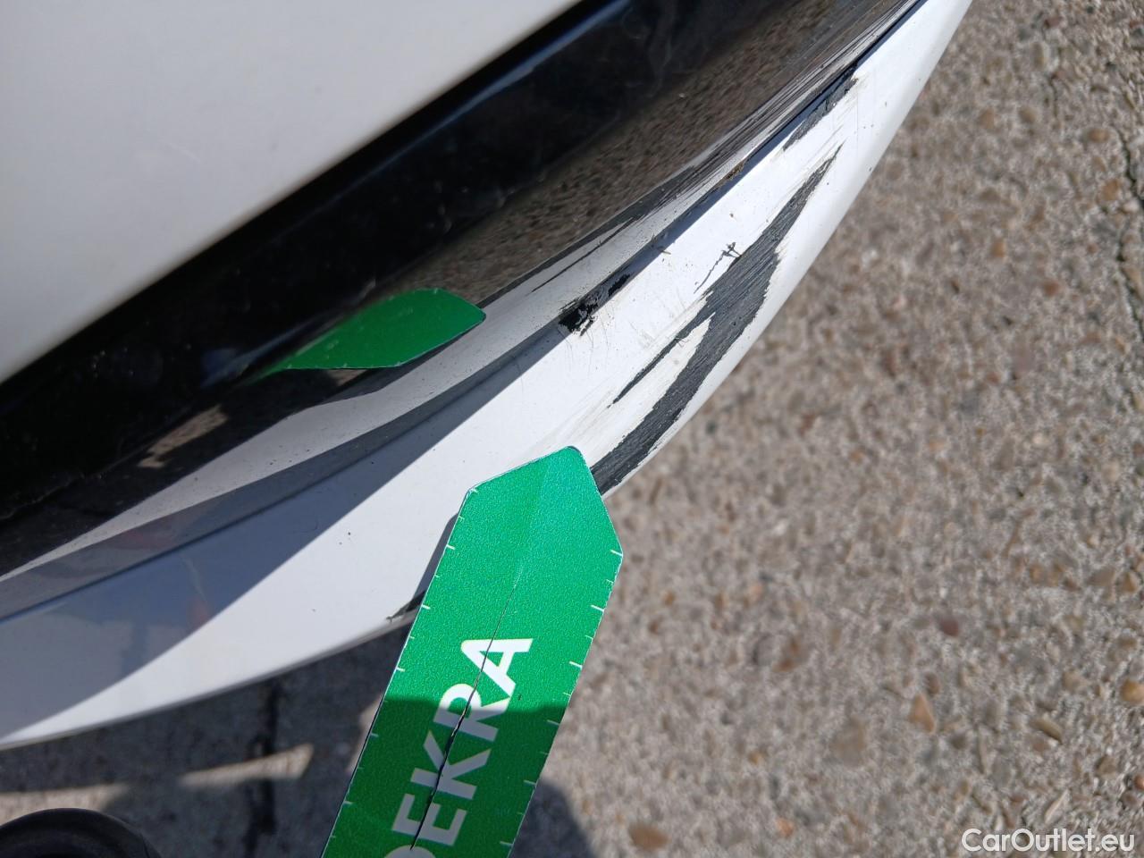  Toyota  Corolla TOYOTA  / 2019 / 5P / familiar 1.8 125H ACTIVE TECH E-CVT TOU SPORT #27