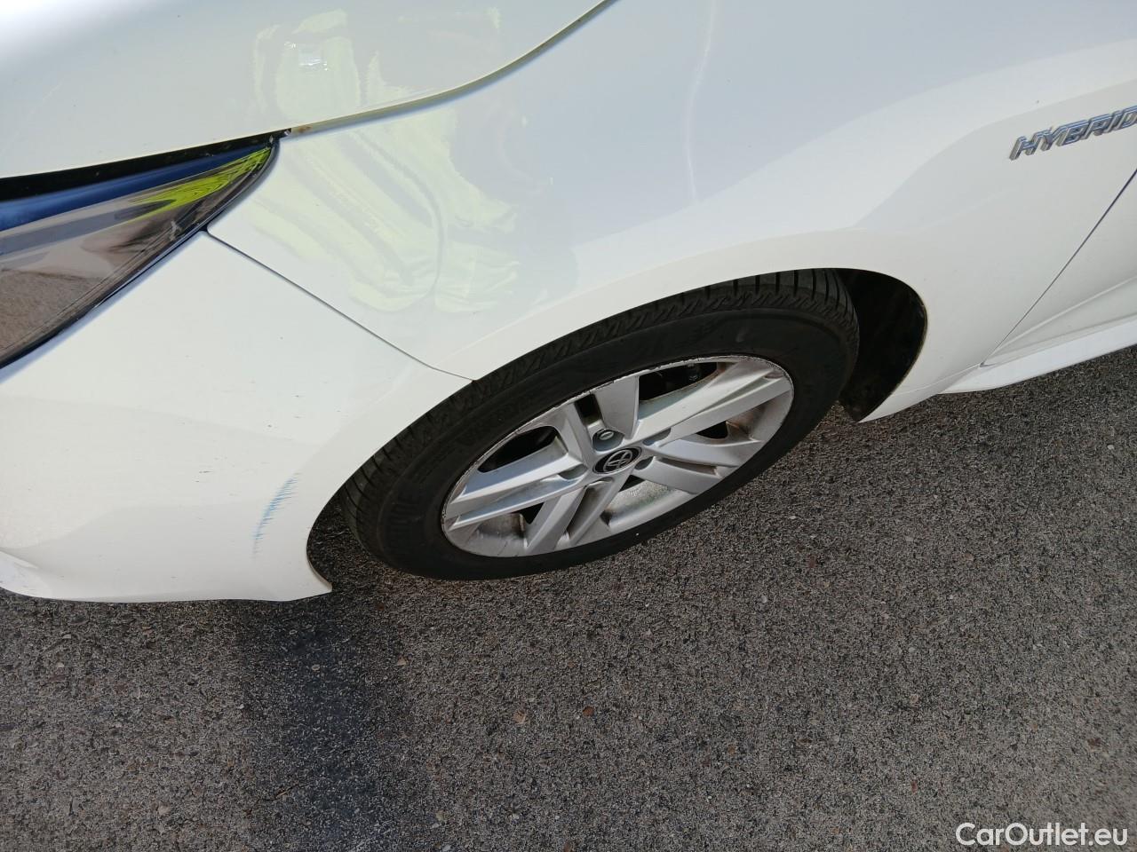  Toyota  Corolla TOYOTA  / 2019 / 5P / familiar 1.8 125H ACTIVE TECH E-CVT TOU SPORT #9