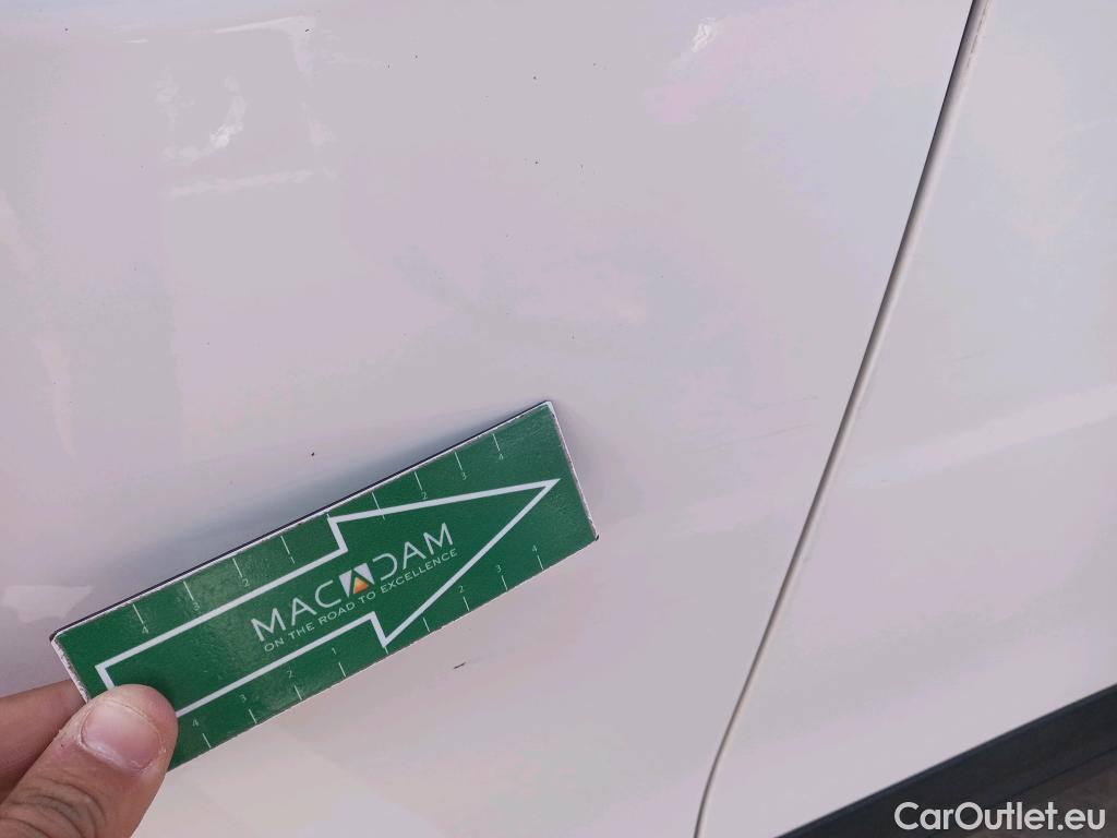  Peugeot  2008 PEUGEOT  / 2019 / 5P / todoterreno Active BlueHDI 81kW (110CV) #16