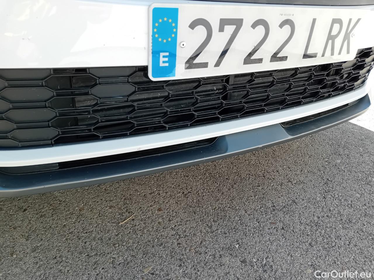  Skoda  KAMIQ SKODA  1.0 TSI 81kW (110CV) DSG Ambition #10
