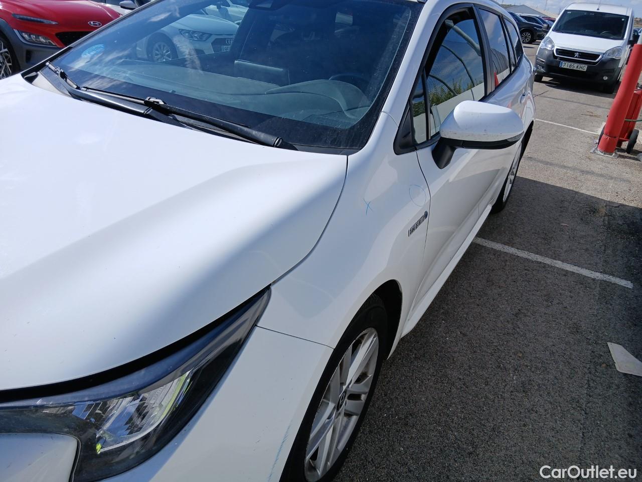  Toyota  Corolla TOYOTA  / 2019 / 5P / familiar 1.8 125H ACTIVE TECH E-CVT TOU SPORT #18
