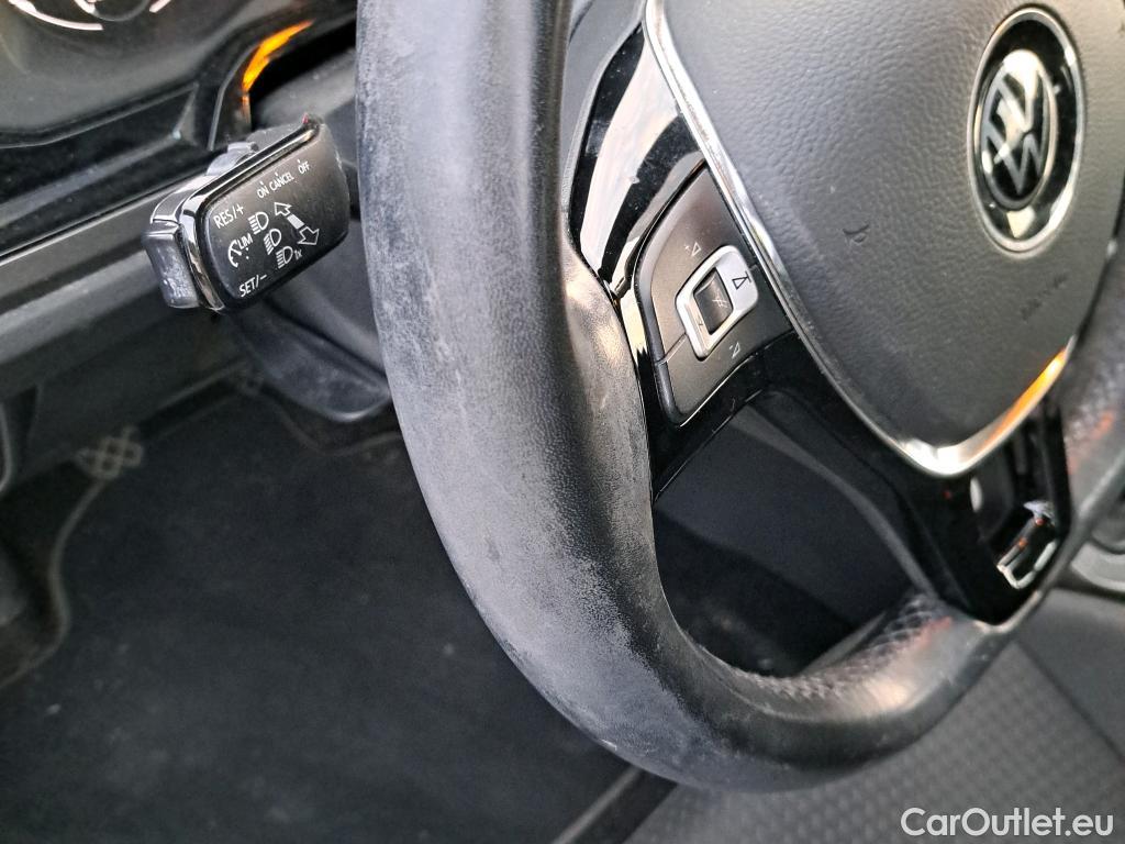  Volkswagen  Polo VOLKSWAGEN  / 2017 / 5P / berlina con portón Advance 1.0 TSI 70kW (95CV) #4